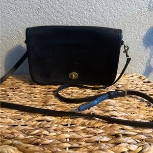 Vintage Coach Pocket Purse 9755 in Black No Hangtag